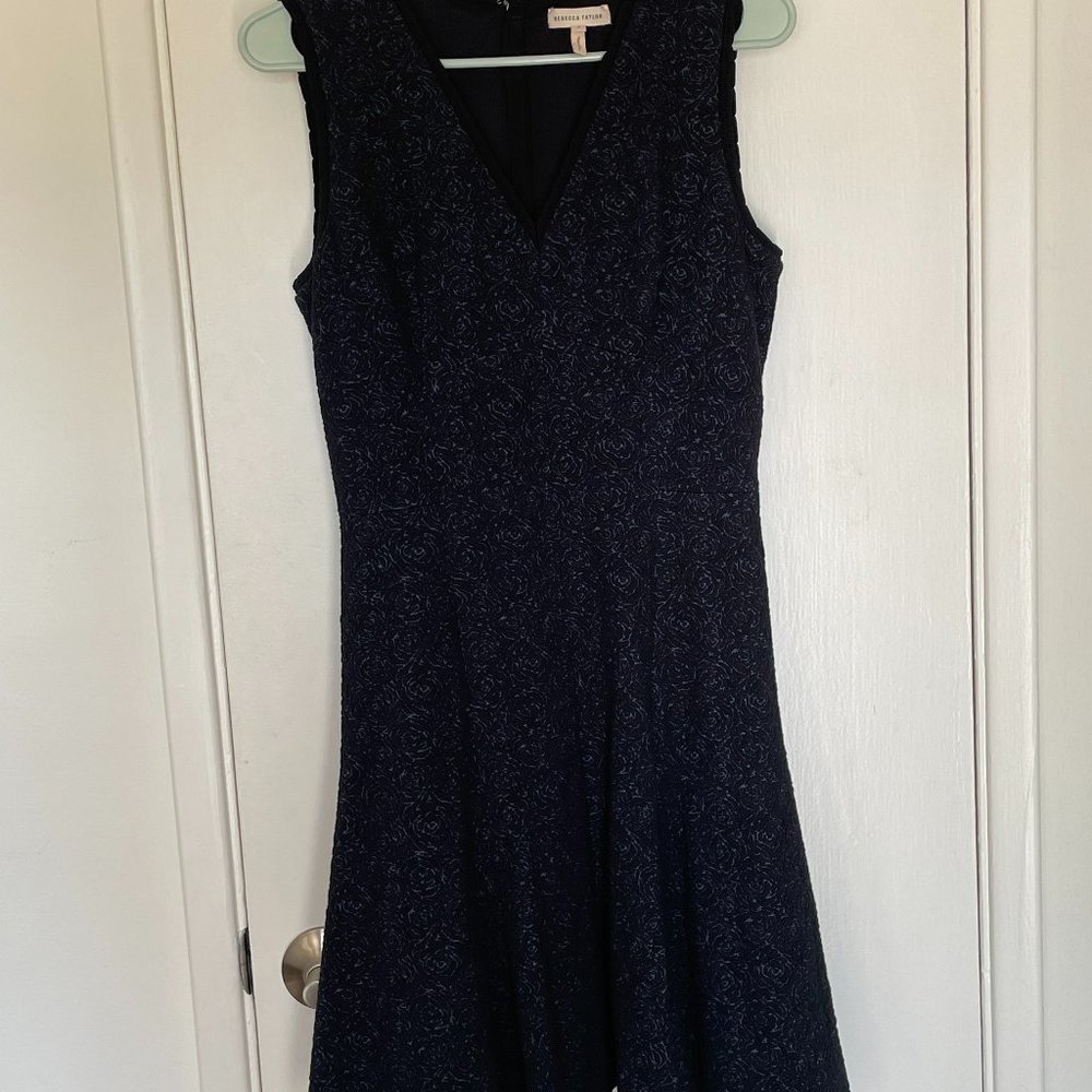 Like New Rebecca Taylor Blue and Black Textured V Neck Knee Length Dress Size 6